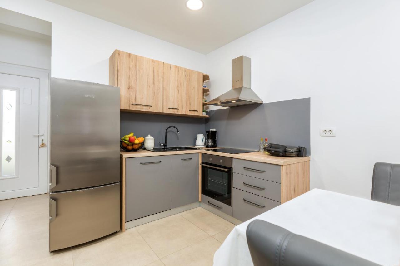 Apartment Lorilu Pula Extérieur photo