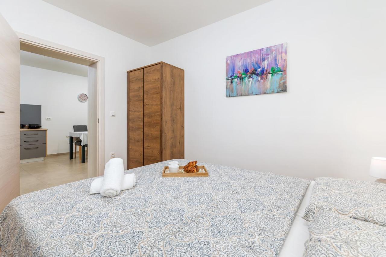 Apartment Lorilu Pula Extérieur photo