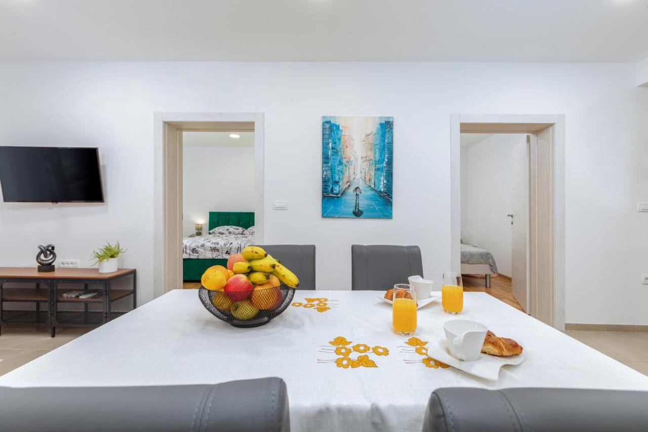 Apartment Lorilu Pula Extérieur photo