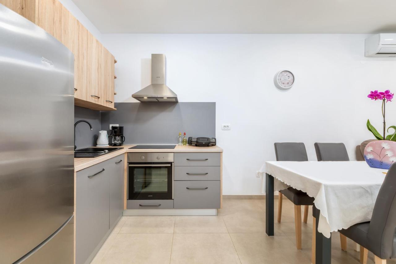 Apartment Lorilu Pula Extérieur photo